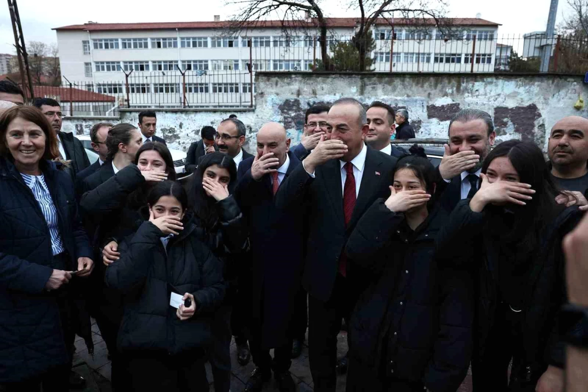 Bakan Çavuşoğlu\'nun katılımıyla hem iftar hem gençlik buluşması