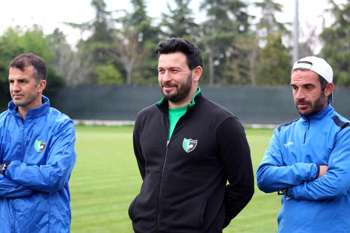 Denizlispor\'da yeni teknik heyet takımın başına geçti