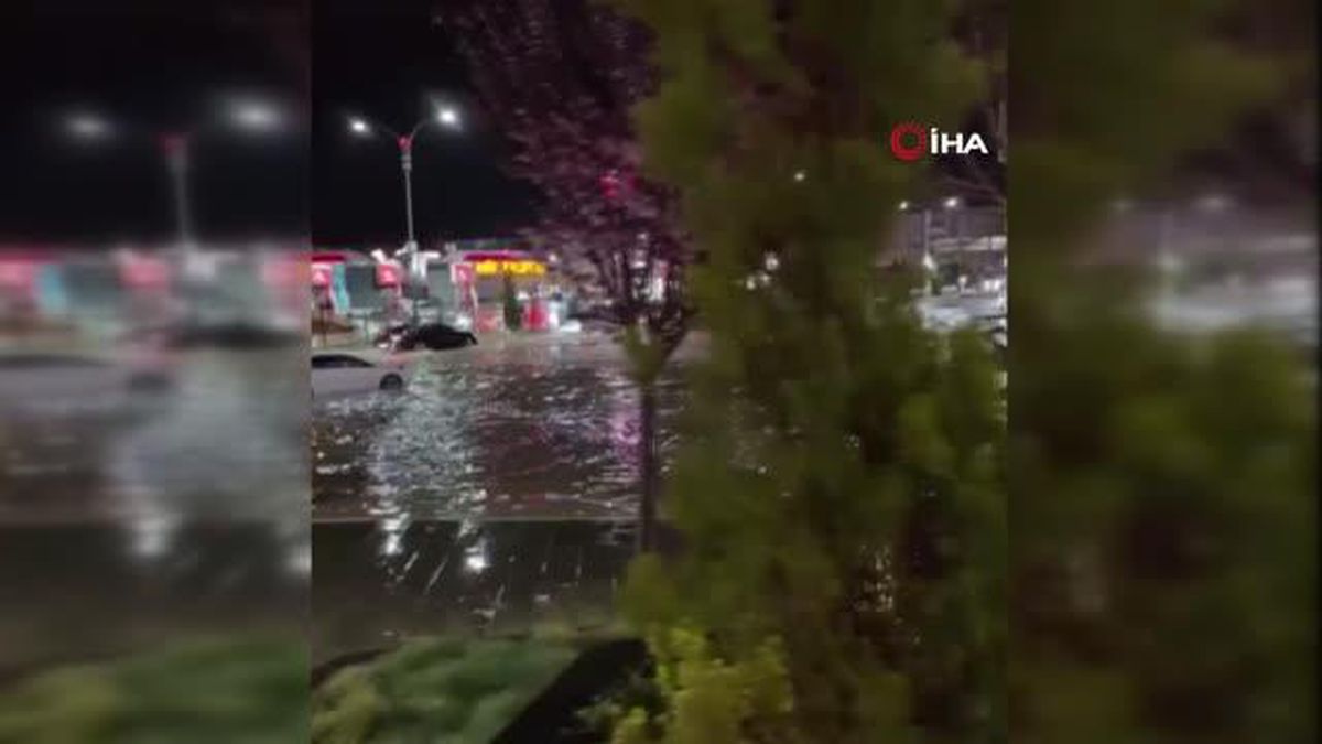 Elazığ'da sağanak etkili oldu, yollar göle döndü
