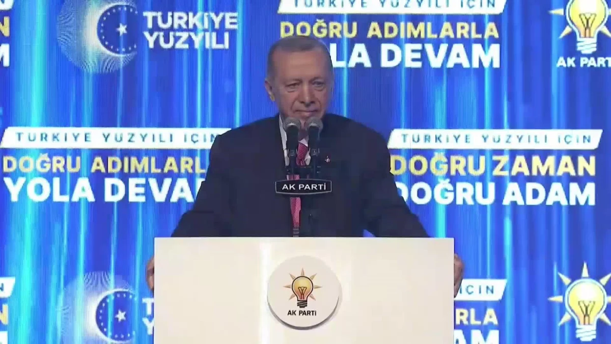 Erdoğan, AKP\'nin Seçim Beyannamesi\'ni Açıkladı: İşsizlik Oranı Yüzde 7\'ye Düşürülecek, Cumhurbaşkanlığı Hükümet Sistemi Restore Edilecek, Kamuda...