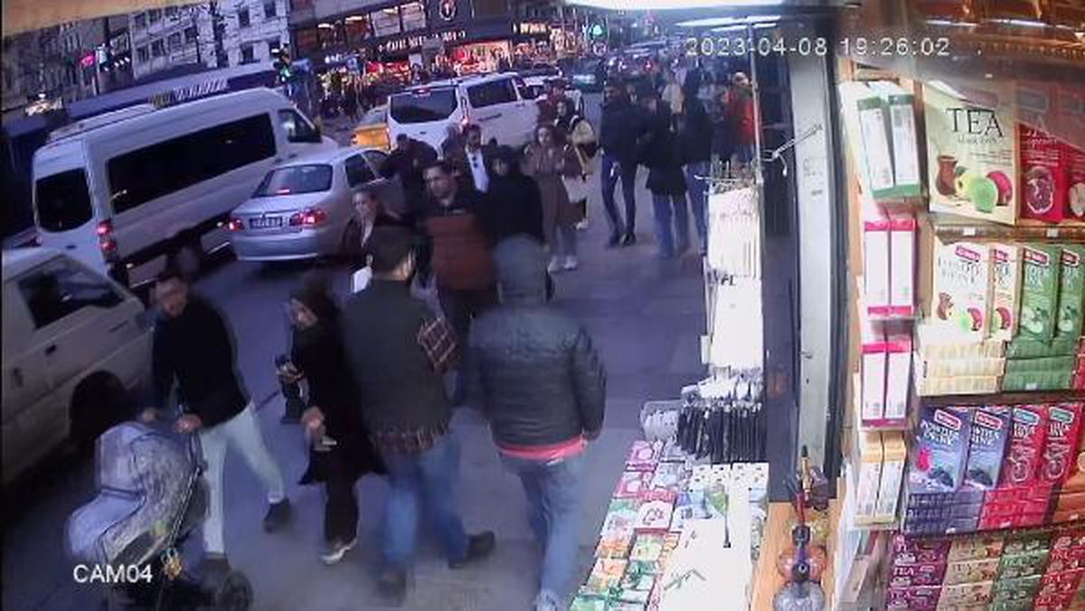 Fatih\'te kapkaççıyı çevredekiler böyle yakaladı