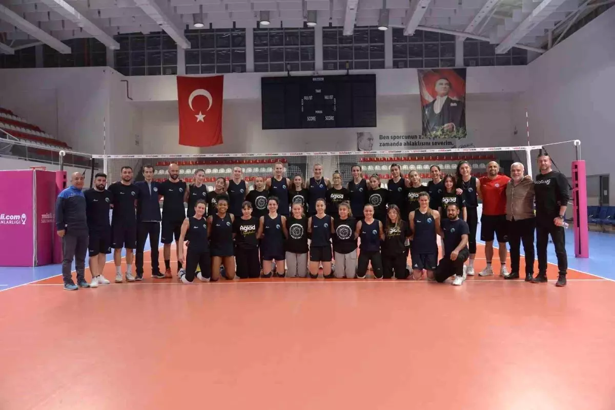 Genç voleybolcular Çukurova Belediyesi Spor Kulübü\'nün misafiri oldu