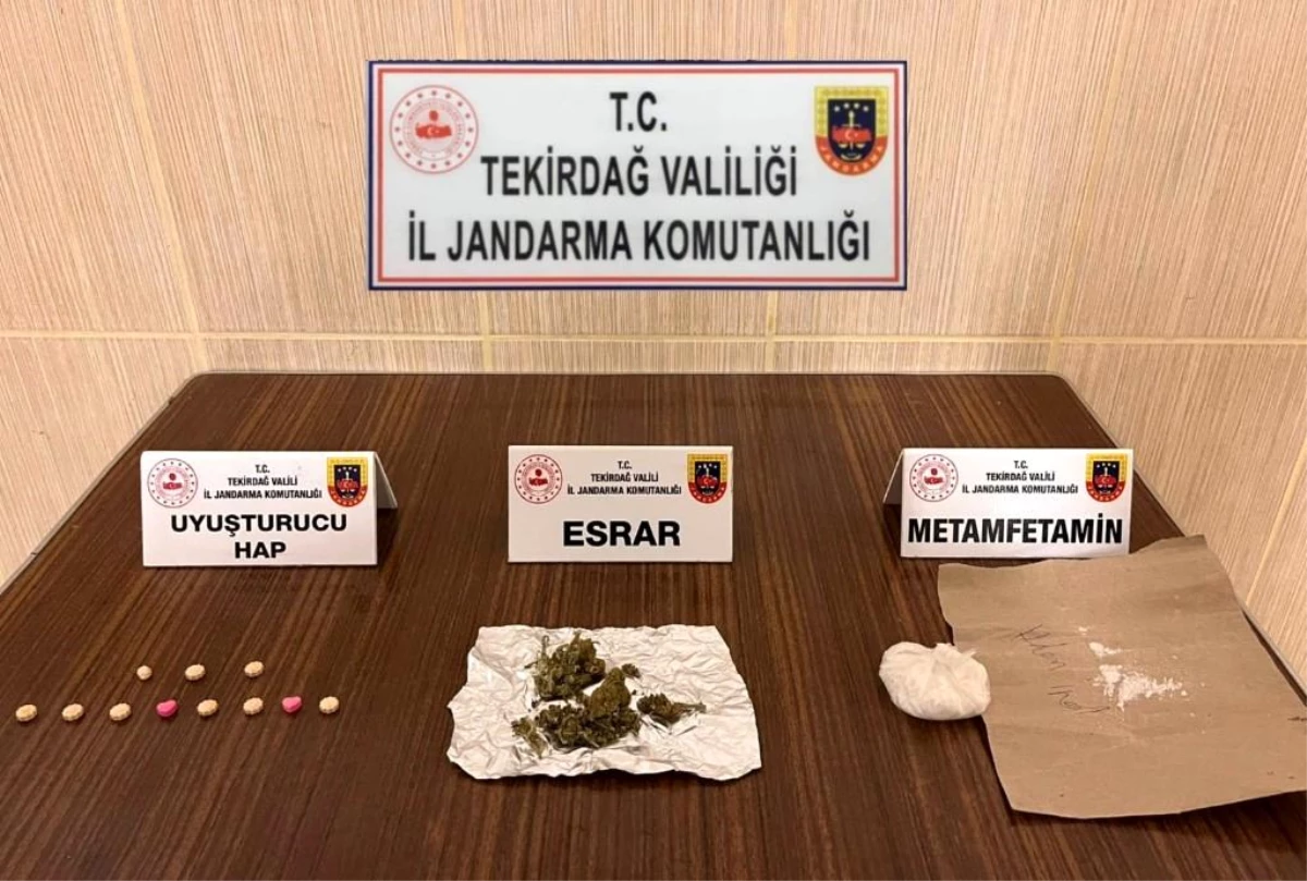 İstanbul\'dan getirdikleri uyuşturucu maddelerle Tekirdağ\'da yakalandılar