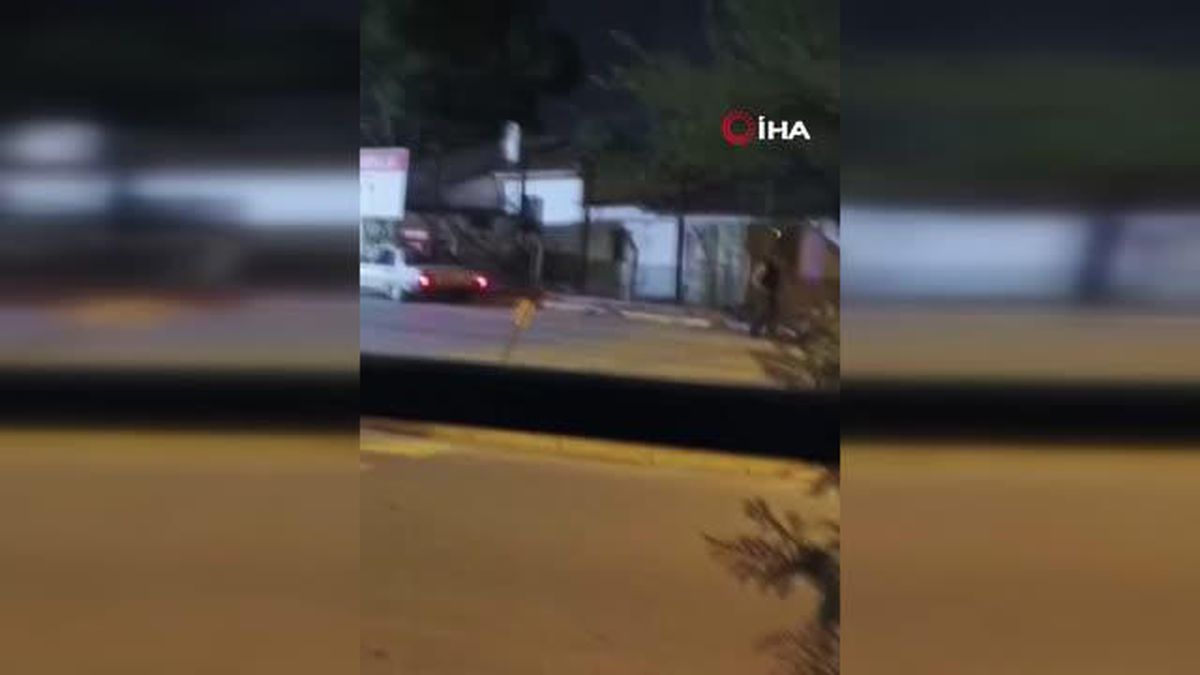 İzmir'de kaldırım taşlarını çalan hırsızlar kamerada