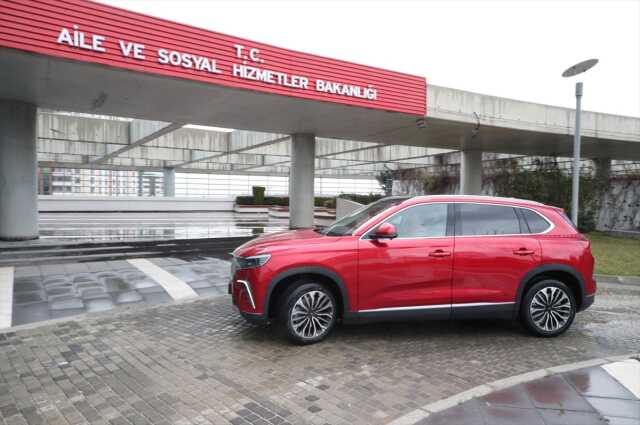 Kabine üyeleri, Ankara Spor Salonu'na Togg ile geldi Kabine üyeleri, Ankara Spor Salonu'na Togg ile geldi