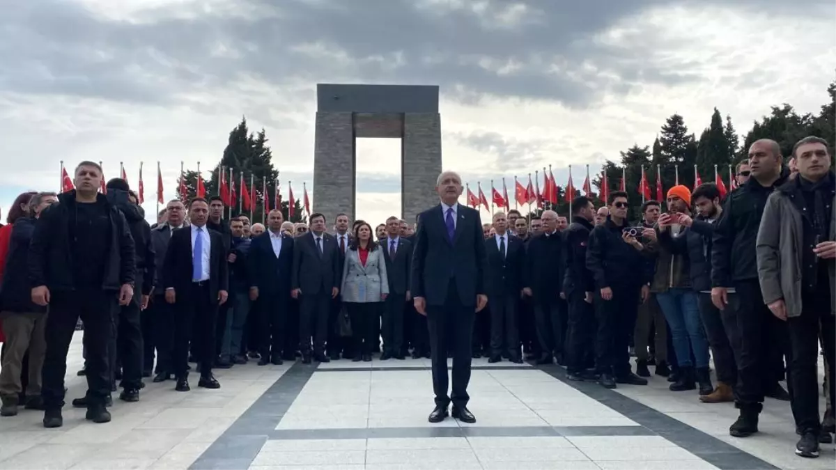 Kılıçdaroğlu, Çanakkale Şehitler Abidesi\'ni ziyaret etti