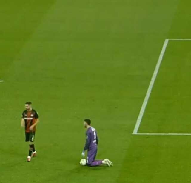 Maç iptal edilecek mi? Karagümrük-Fenerbahçe karşılaşmasında kural hatası Maç iptal edilecek mi? Karagümrük-Fenerbahçe karşılaşmasında kural hatası