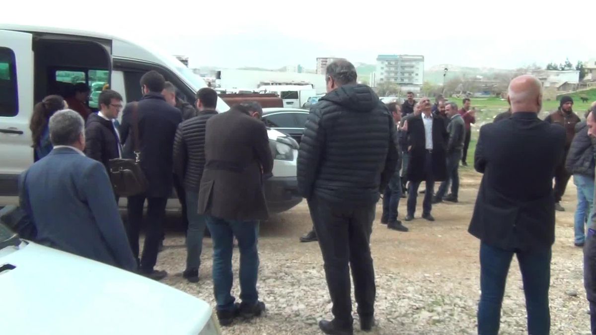 Mardin'de Müteahhidi Kaçtığı İçin Bitirilemeyen Binada Bilirkişi Heyeti İnceleme Yaptı