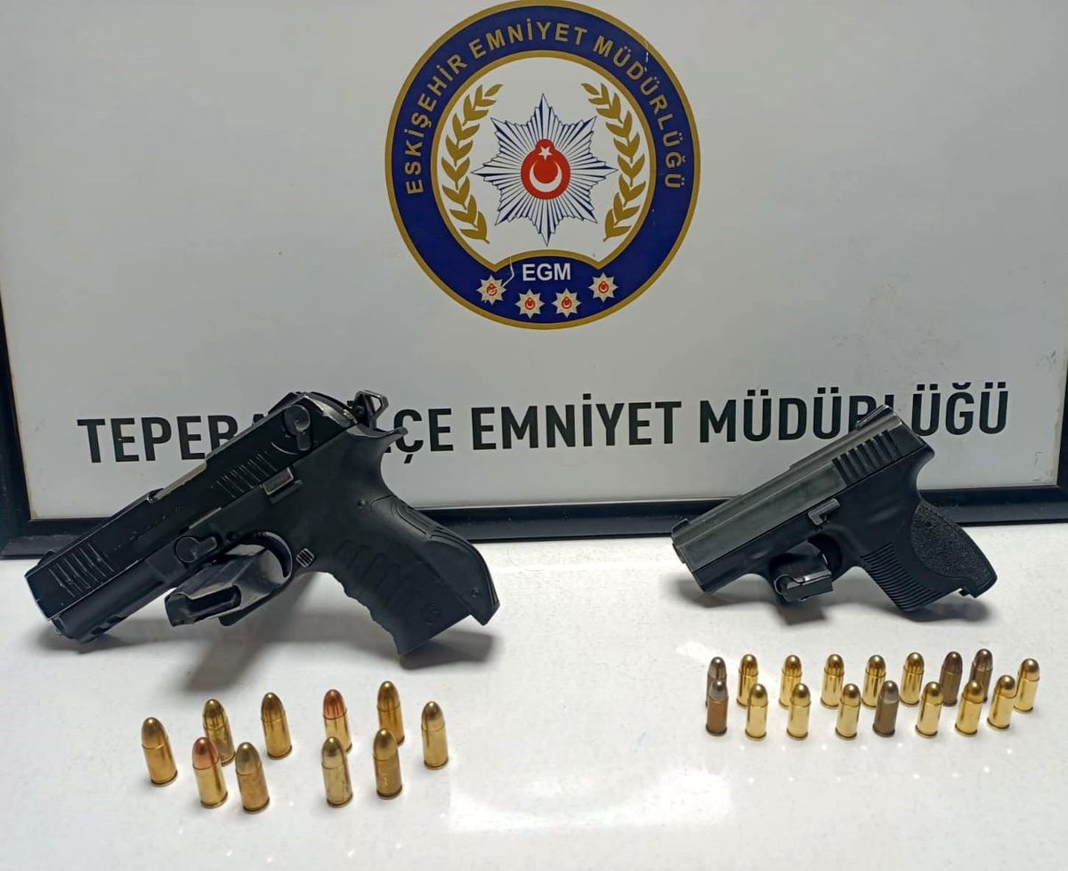 Polis Tepebaşı\'nda şüphelilere göz açtırmadı 6 şahsa işlem yaptı