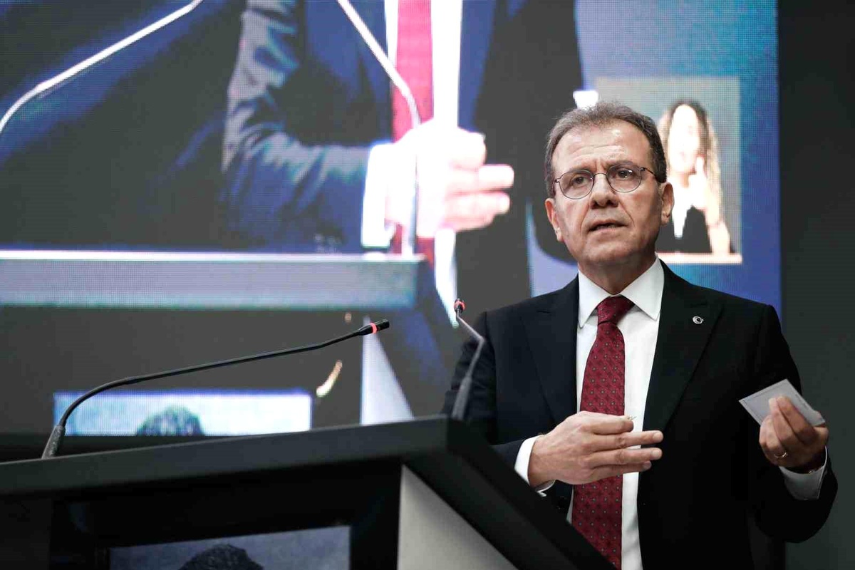Seçer: "Güneş balçıkla sıvanmaz, biz başarılı belediyeyiz"