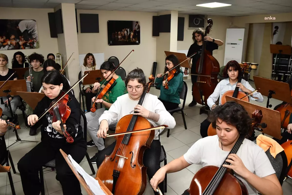 Tepebaşı Belediyesi\'nin Gençlik Senfoni Orkestrası Bozüyüklüler ile Buluşacak