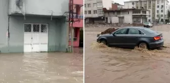 Yine deprem bölgesi yine aynı manzara! Şiddetli yağışlarda yollar göle döndü, taşkınlar yaşandı