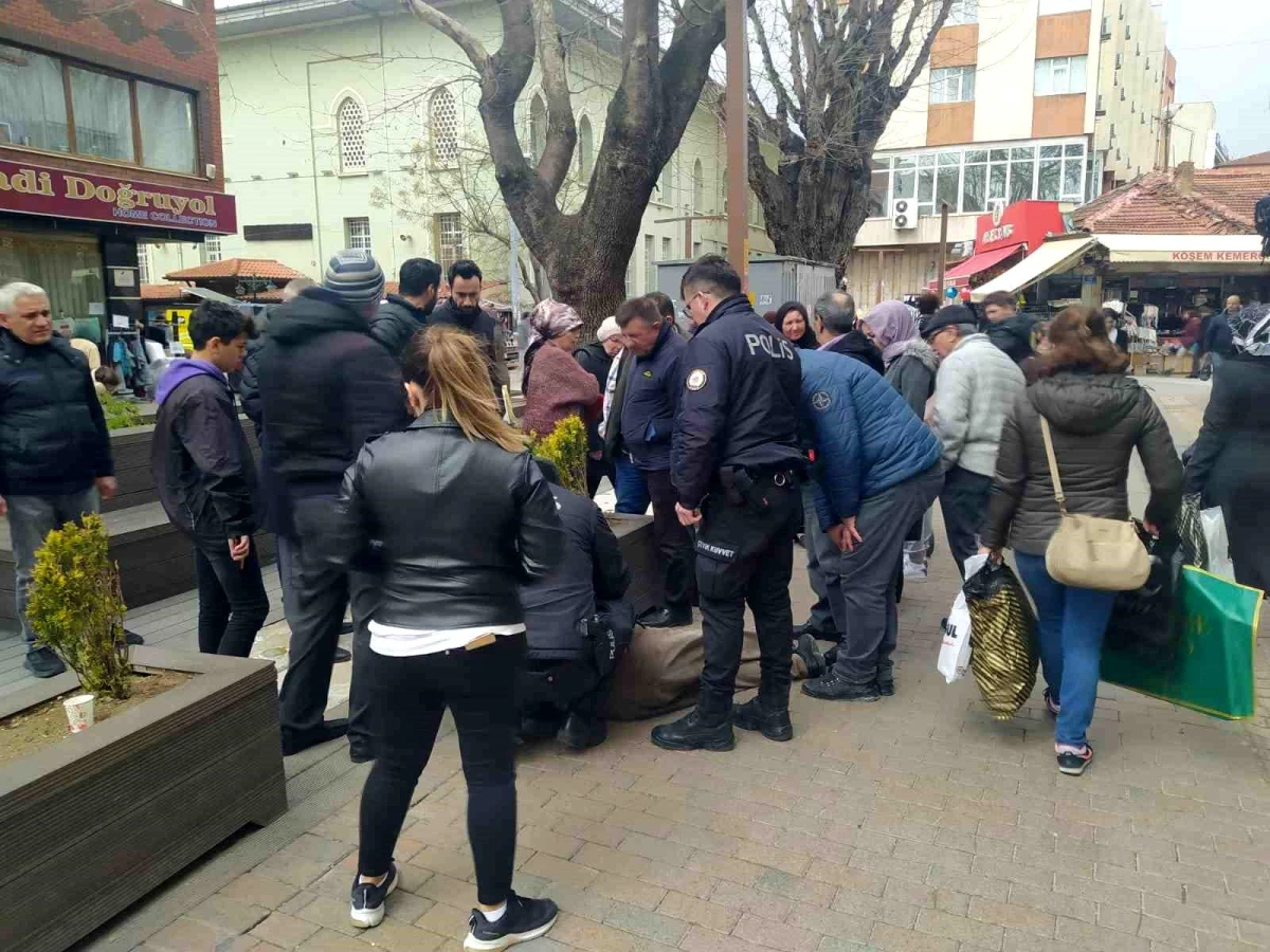 Aniden yere yığılan vatandaş yürekleri ağıza getirdi