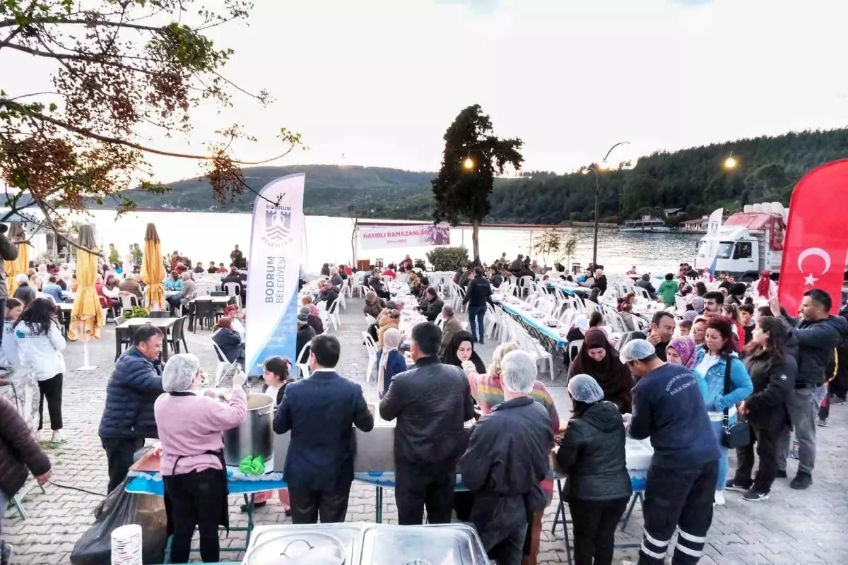 Bodrum Belediyesi\'nin iftar programları sürüyor