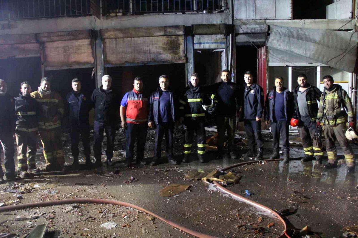 Büyükşehir İtfaiyesinden Hatay'daki yangına müdahale