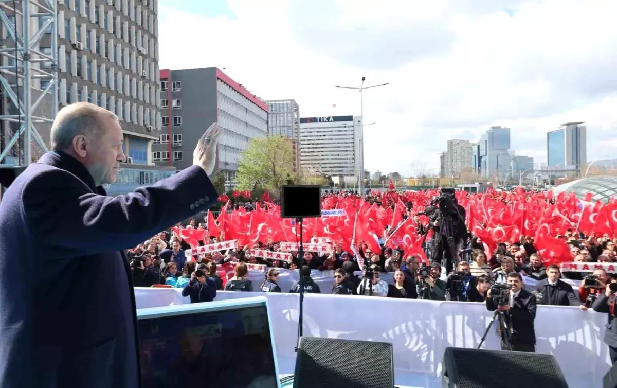 Cumhurbaşkanı Erdoğan: "Geçmişte CHP\'ye yöneltmedik itham bırakmayanlar, Kılıçdaroğlu\'nun eteğine dört elle sarıldılar"