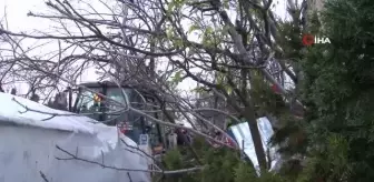 Fatih'te Silivrikapı surlarının bir bölümü yıkıldı: 1 ölü