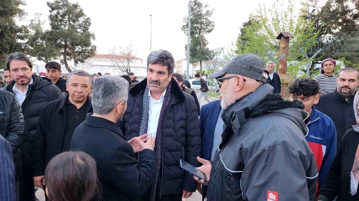 Gaziantepli halıcılar depremzedelerle iftarda buluştu