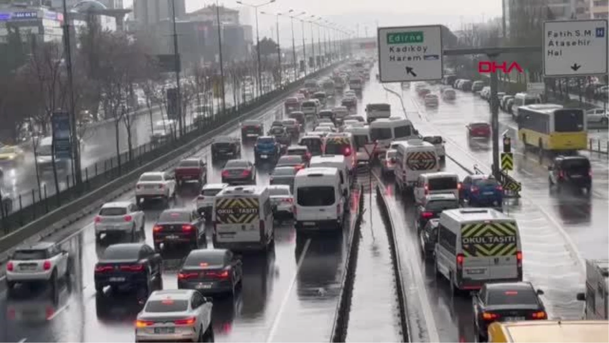 İstanbul\'da trafik yoğunluğu yüzde 83\'e ulaştı