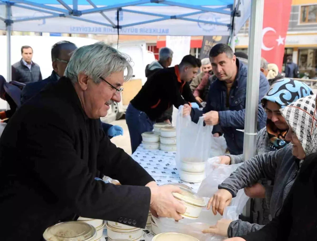 İvrindi\'de Başkan Cengiz gönüllere dokunuyor