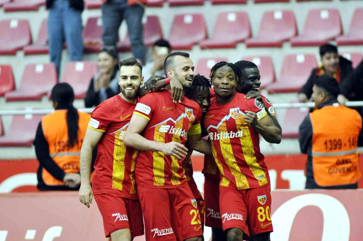 Kayserispor ilk 5\'i zorluyor