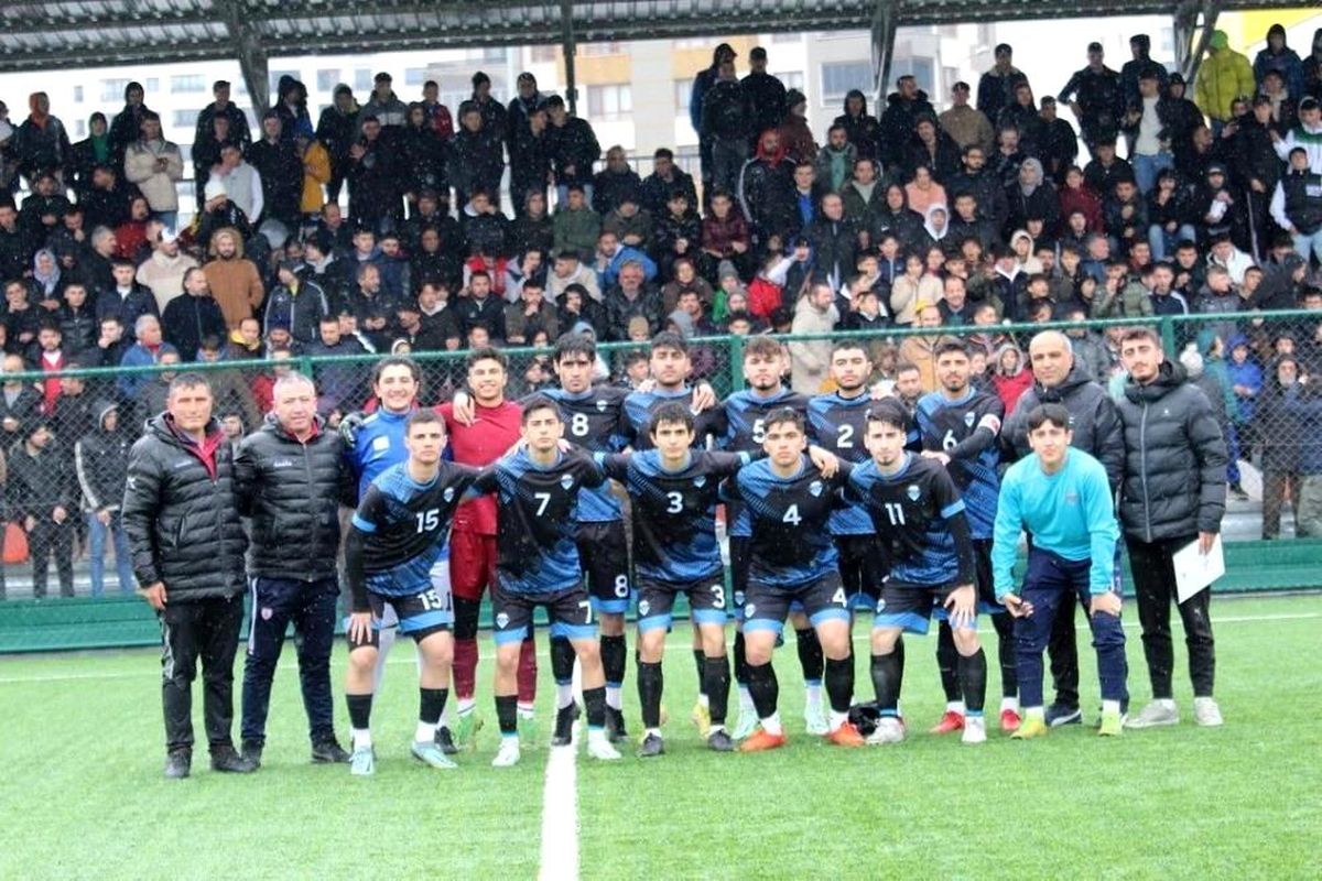 Süper Amatör\'de ilk finalist Atletikspor