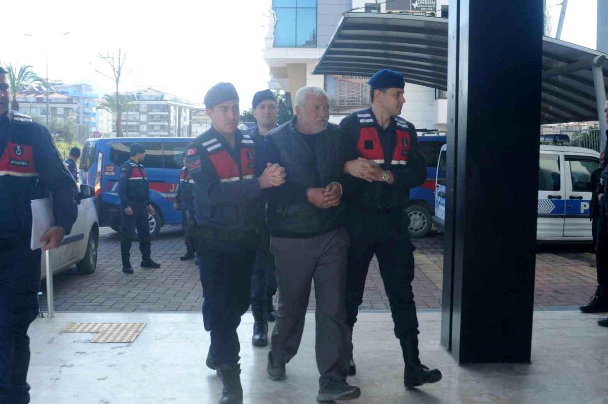 Tartıştığı müteahhidi tüfekle vurup öldüren bekçi tutuklandı