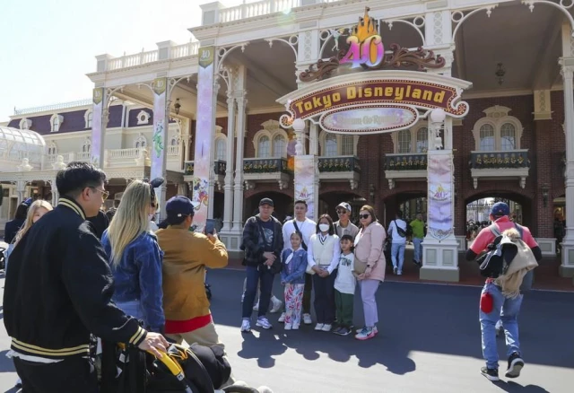 Tokyo Disneyland 40. Yıldönümünü Kutluyor