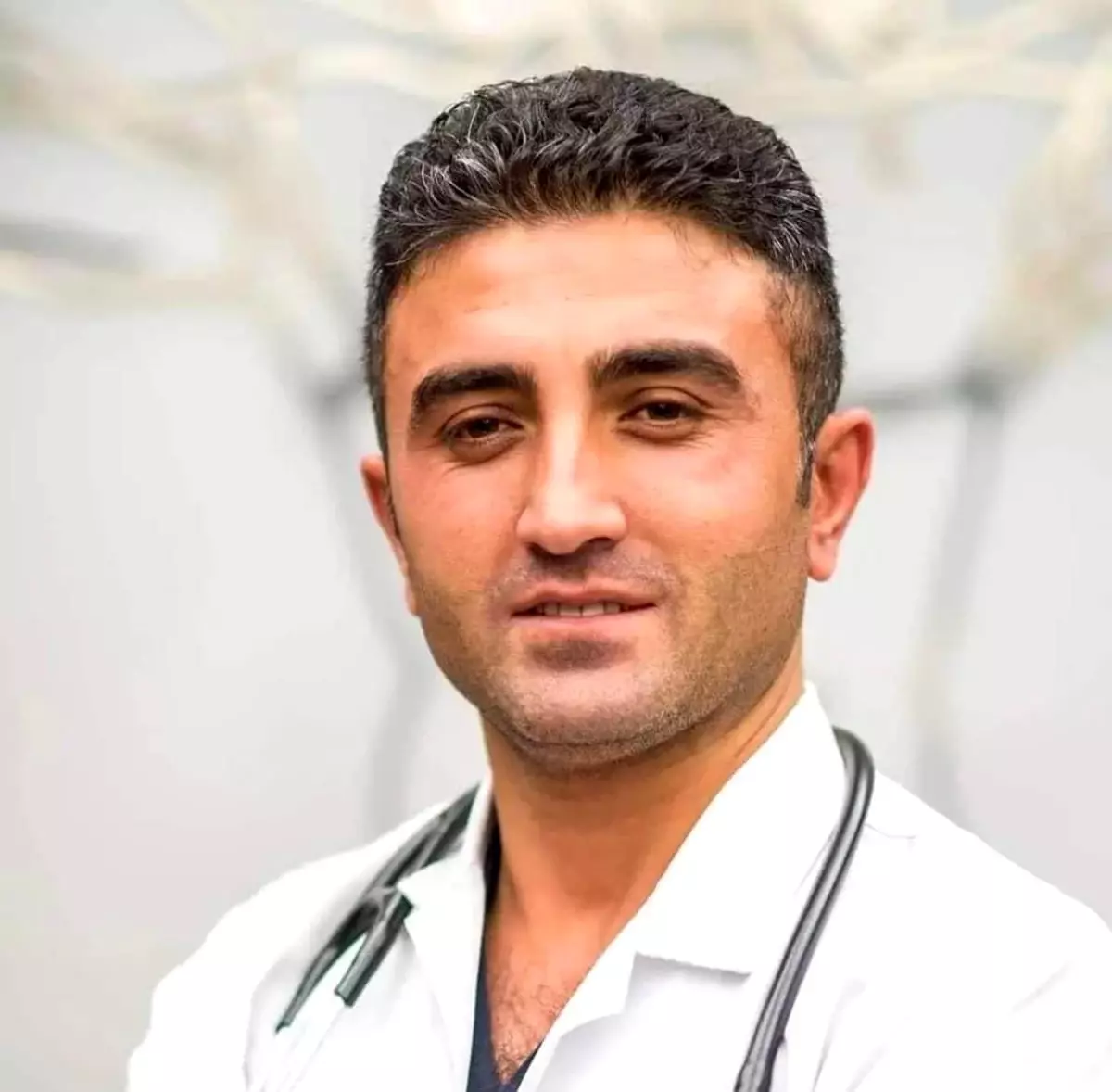 Ailesinin ulaşamadığı genç doktor Bulgaristan\'daki evinde ölü bulundu