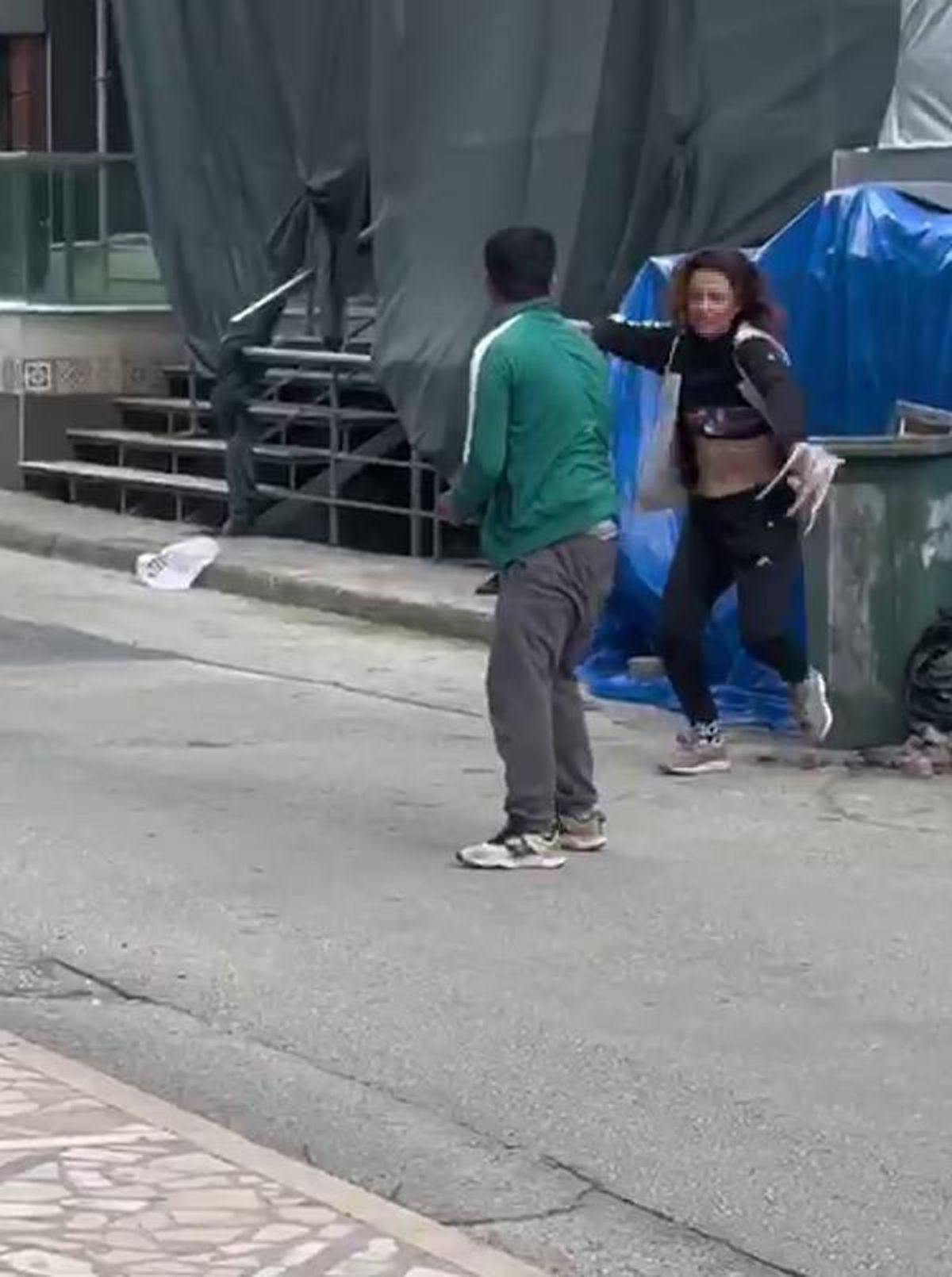 Antalya\'da sokakta kavga eden çiftten biri tutuklandı