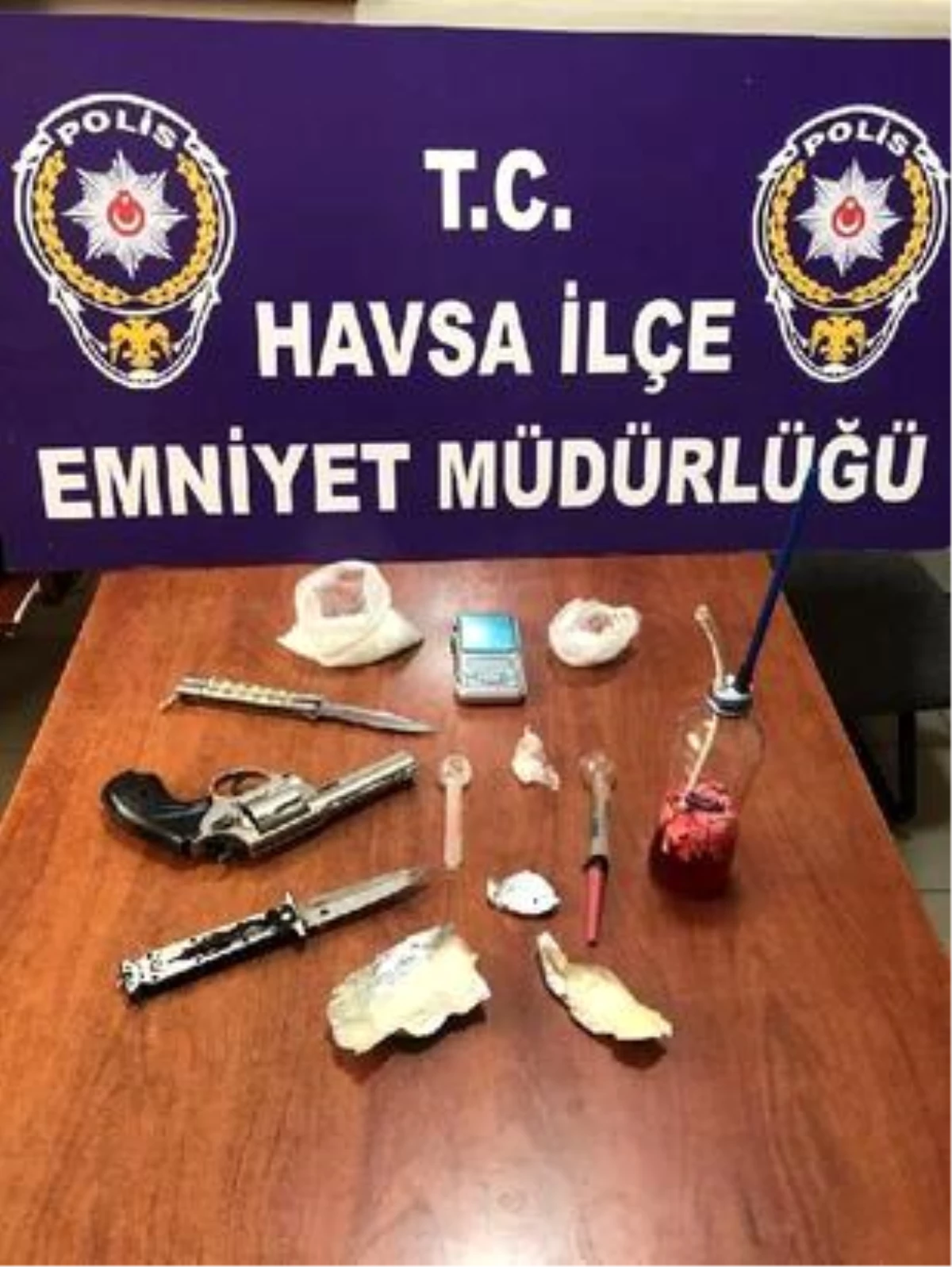 Edirne\'de zehir tacirlerine düzenlenen operasyonda 5 kişi tutuklandı