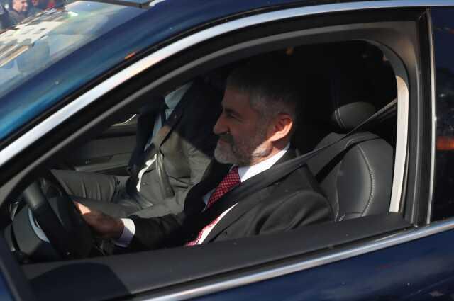 Hazine ve Maliye Bakanı Nebati, Togg'u kullanarak Adana'dan Mersin'e gitti