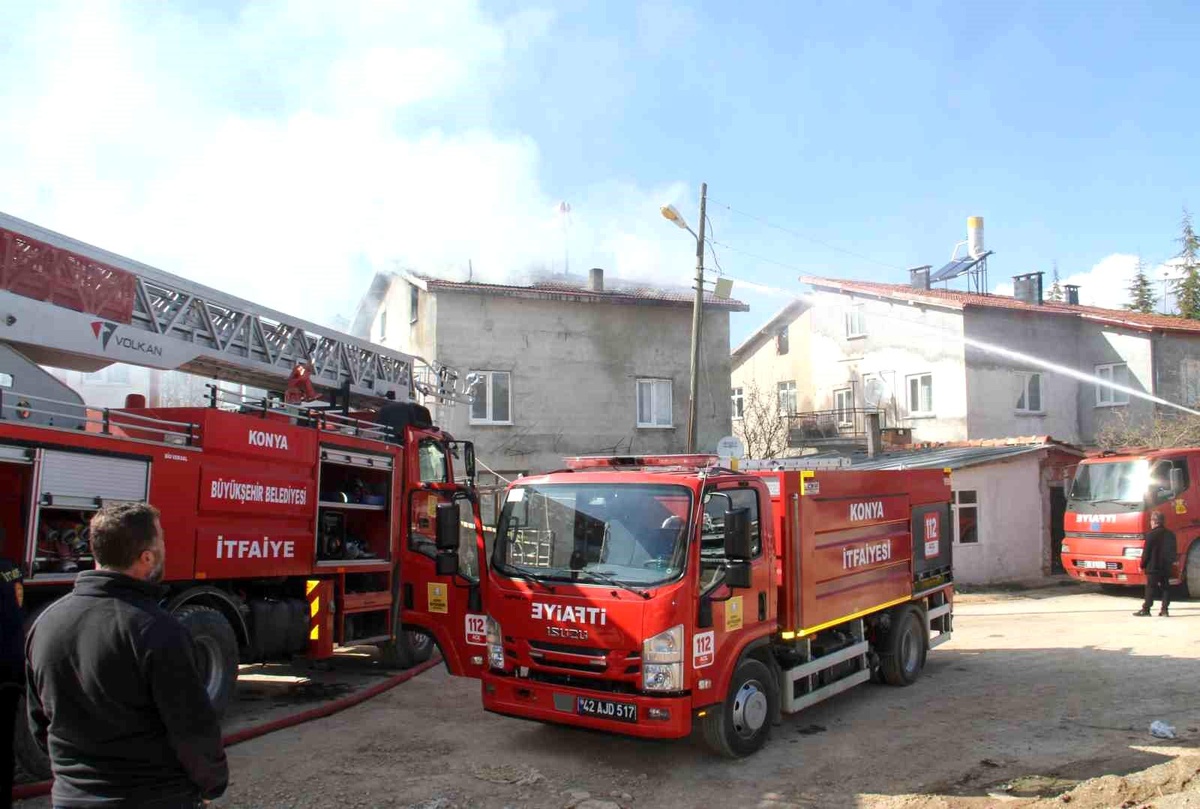 İlaç yazdırmaya gitti, evin çatısında yangın çıktı