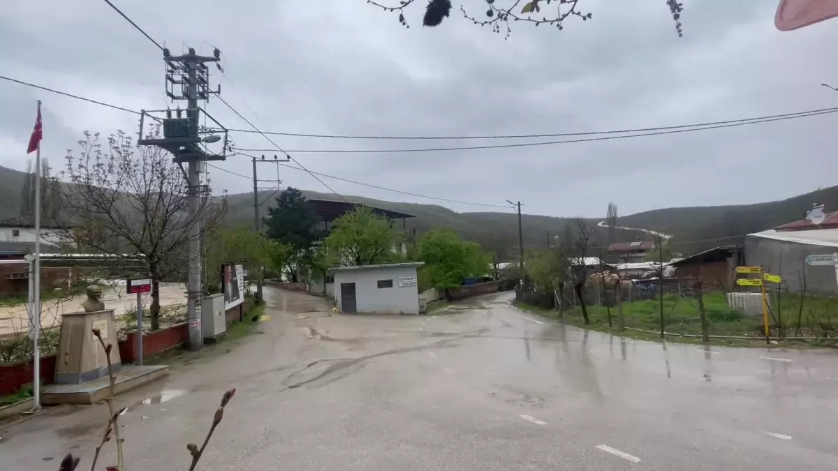 İnegazili Vatandaşlar Köylerine Yapılmak İstenen Taş Ocağına Tepkili: "Burada Doğduk, Bu Yaştan Sonra Nereye Gideceğiz"