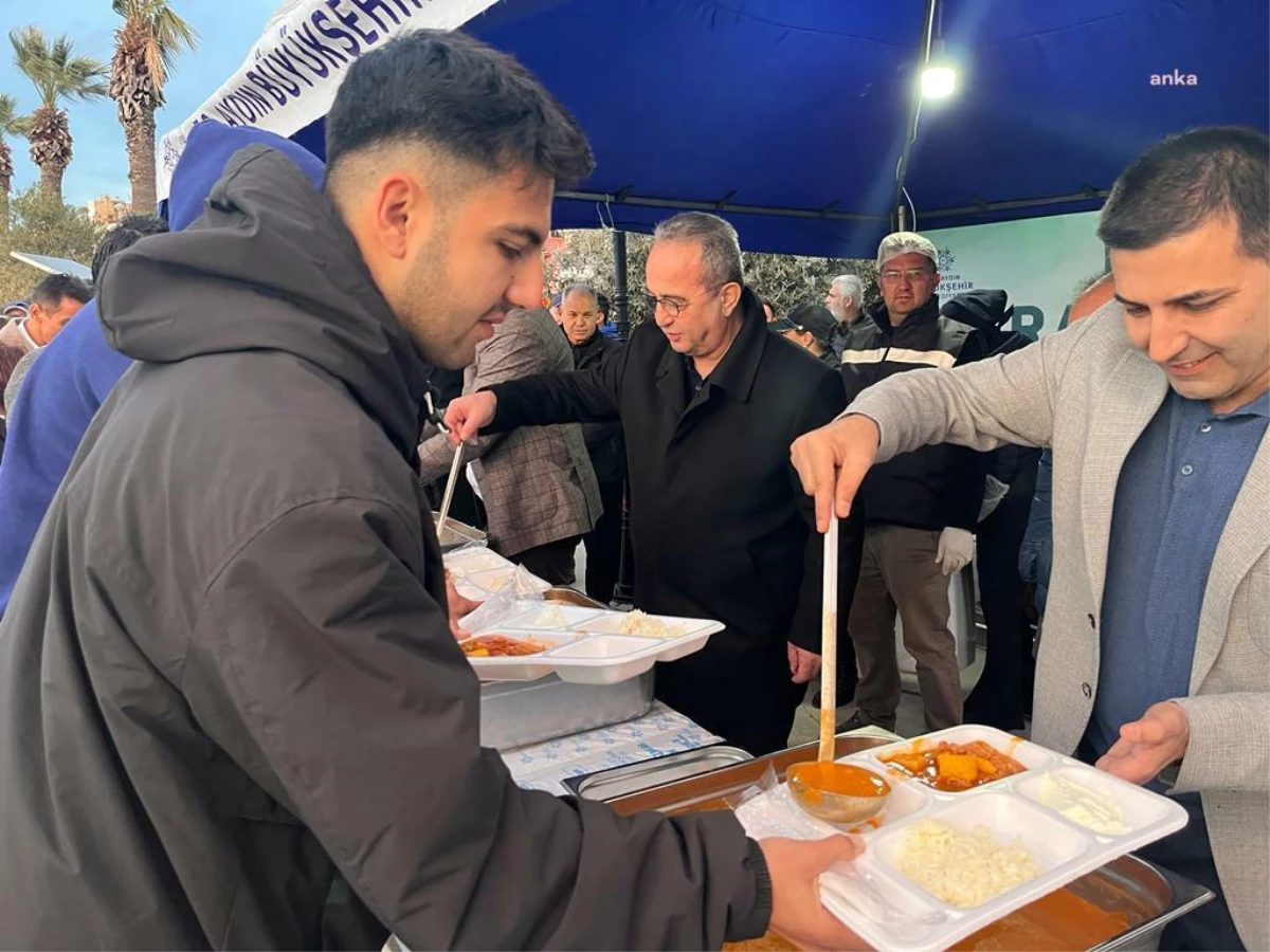 Kuşadası Belediye Başkanı Günel, Kuşadalılarla İftarda Buluştu