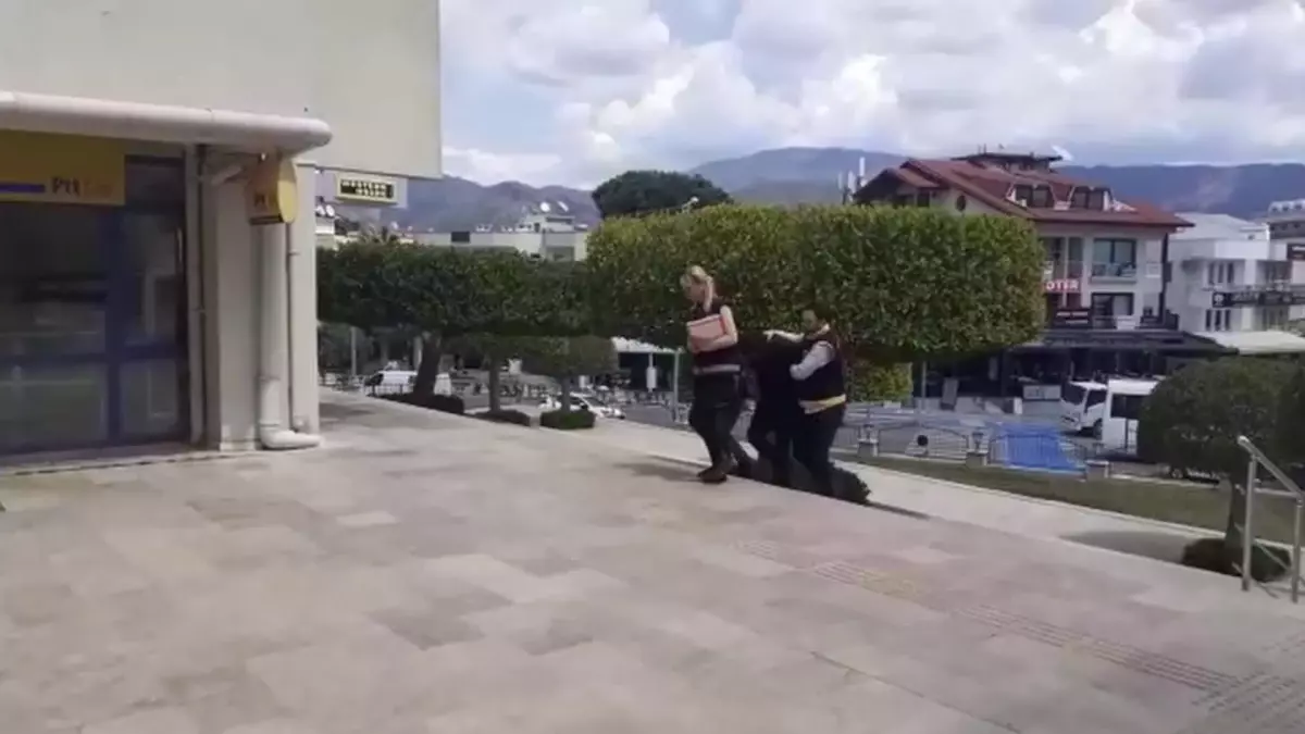 Marmaris\'te Market İşletmecisi, Kız Çocuğuna Cinsel İstismarda Bulunduğu İddiasıyla Tutuklandı