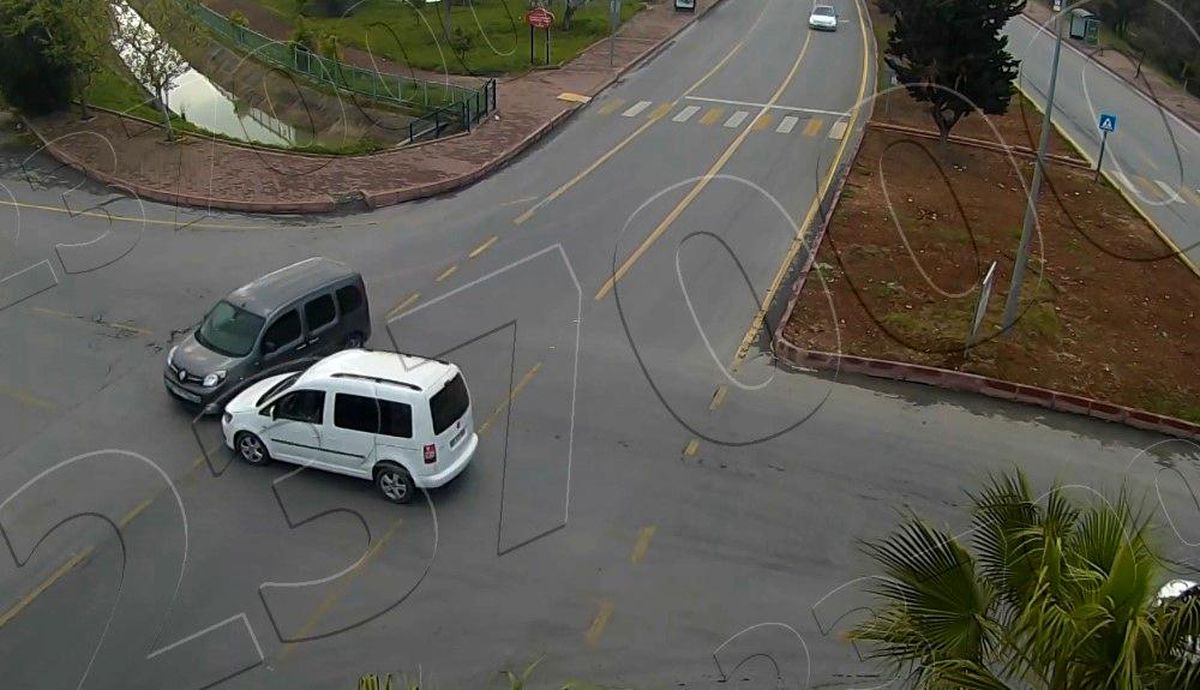 Mersin'deki trafik kazaları Kent Güvenlik Yönetim Sistemi kameralarında