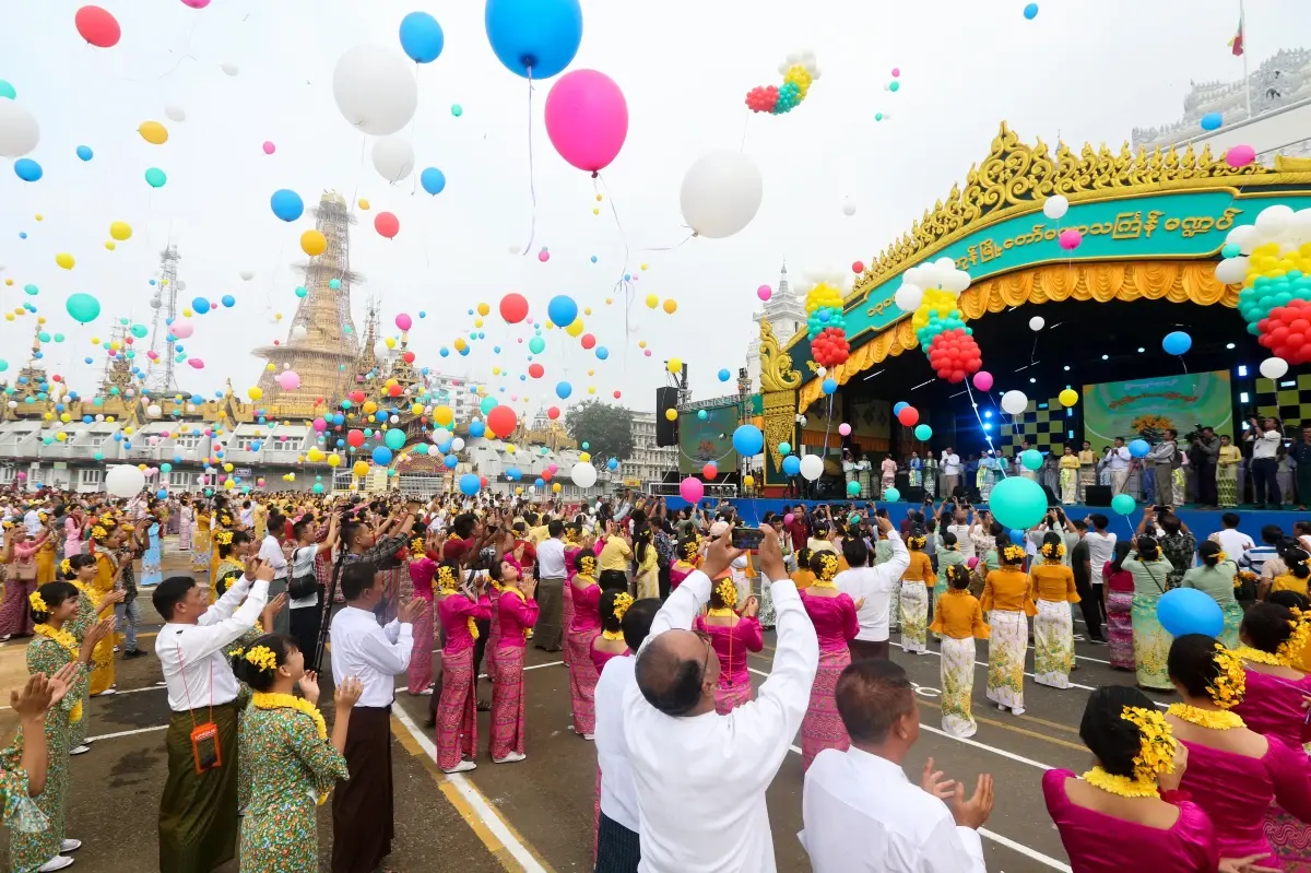 Myanmar\'da Thingyan Su Festivali Başladı