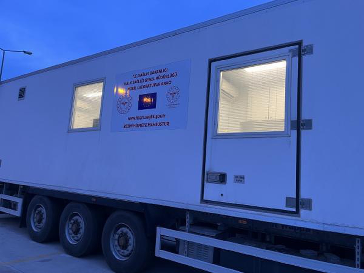 Sartonet, Hatay\'a su analizi için cihaz bağışında bulundu