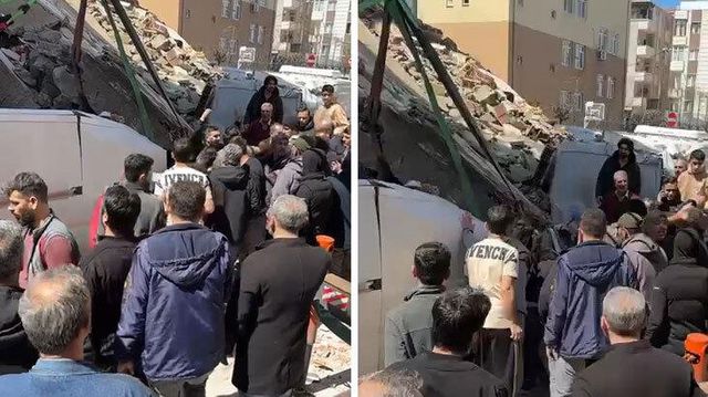 Son Dakika: İstanbul'da 5 katlı metruk bina bir aracın üzerine çöktü Son Dakika: İstanbul'da 5 katlı metruk bina bir aracın üzerine çöktü