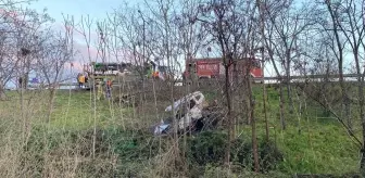 TEM Otoyolu'nda kontrolden çıkan otomobil şarampole yuvarlandı: 1 ölü