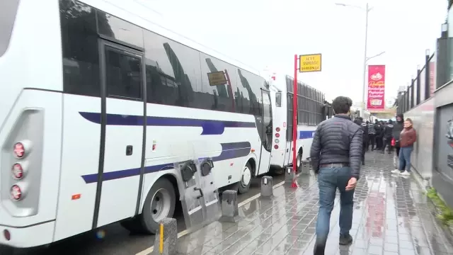 Üsküdar sahilindeki kaçak yapıların yıkımı, mahkeme kararına rağmen engelleniyor