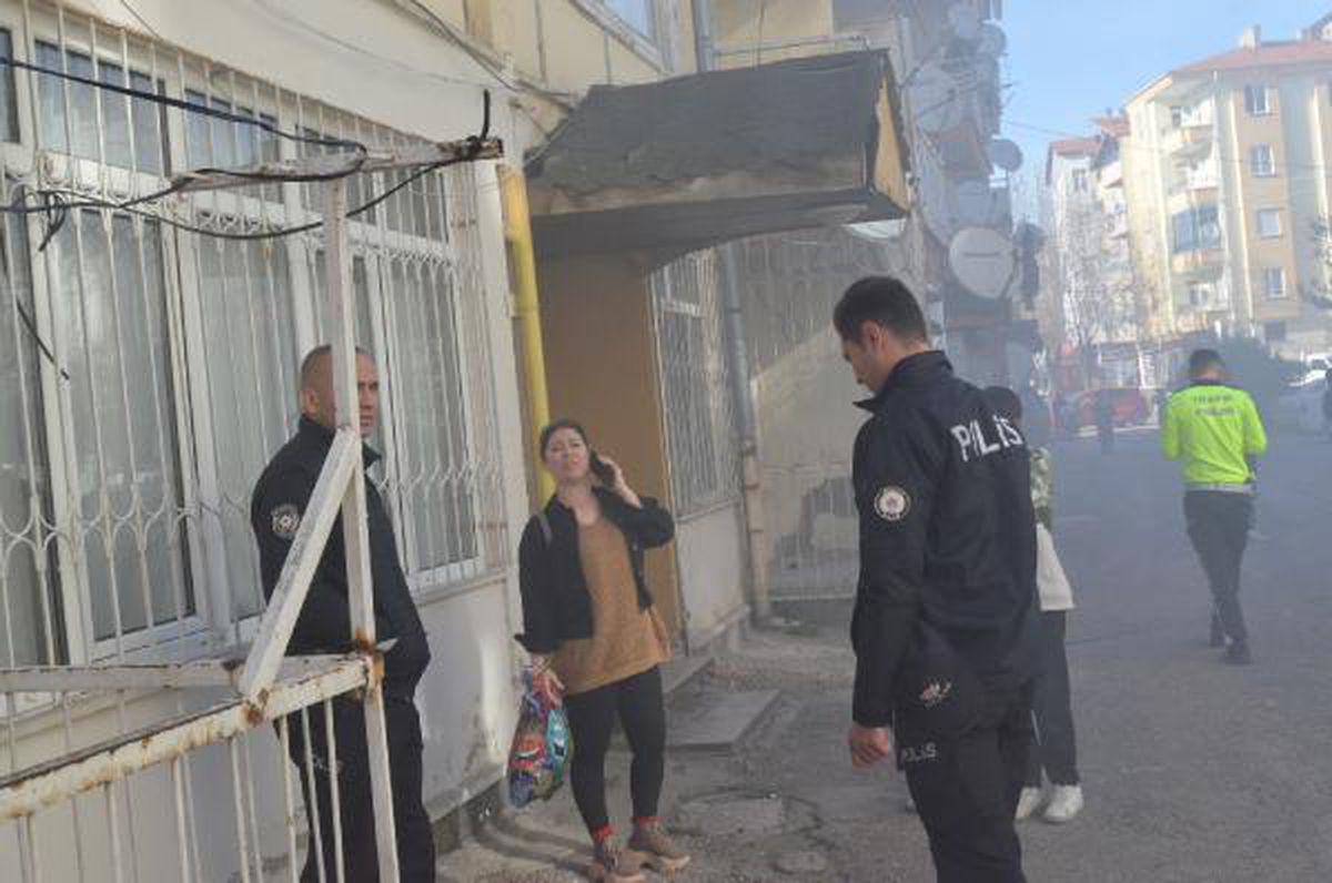 Aksaray\'da bir binada çıkan yangın söndürüldü
