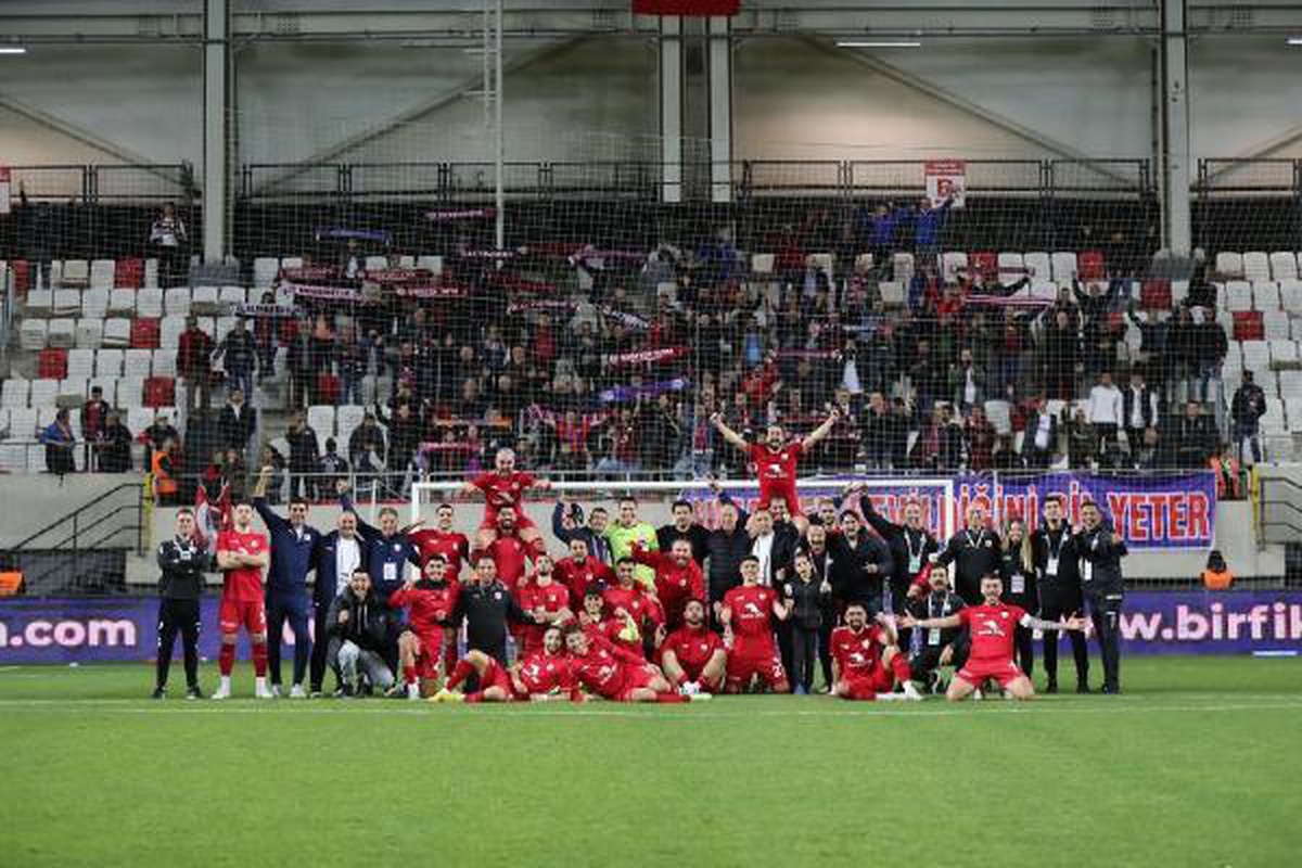 Altınordu, İzmir derbisinde Altay\'ı mağlup etti