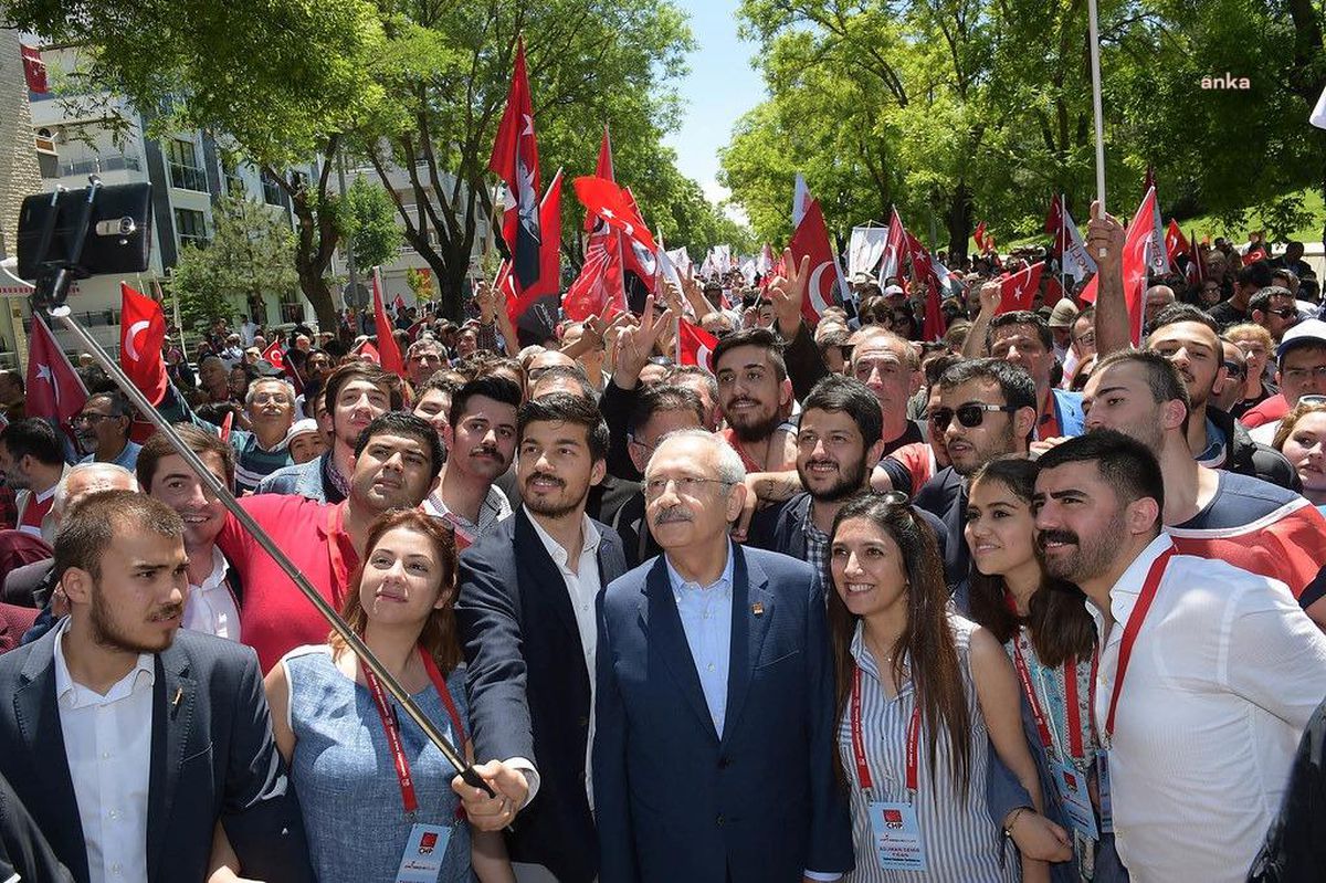 Avrupa Sosyalistler Partisi: "Muhalefet Partilerinin Saygın ve Şefkatli Bir Lider Olan Kemal Kılıçdaroğlu\'nun Arkasında Birleşmesini Sonuna Kadar...