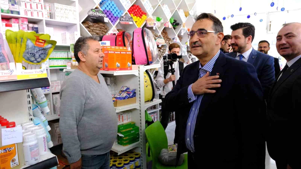 Bakan Dönmez Eskişehir\'de seçim çalışmalarını sürdürüyor