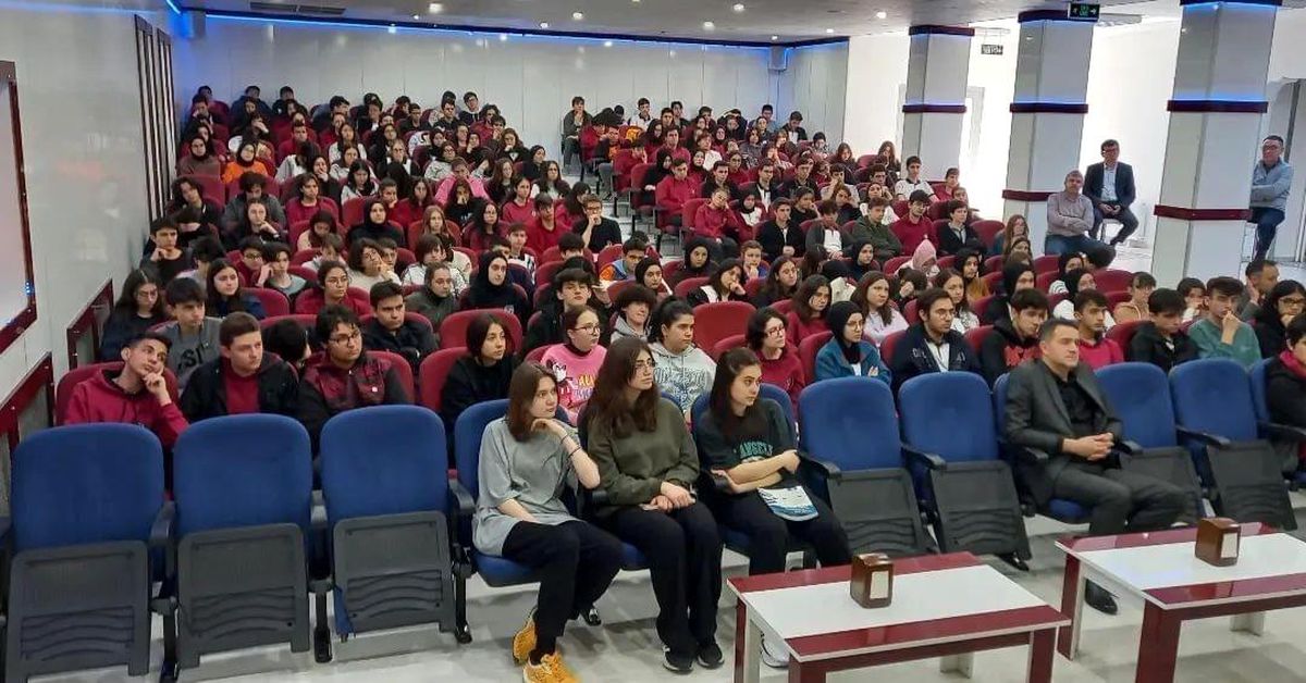 Değerler Eğitimi konferansları devam ediyor