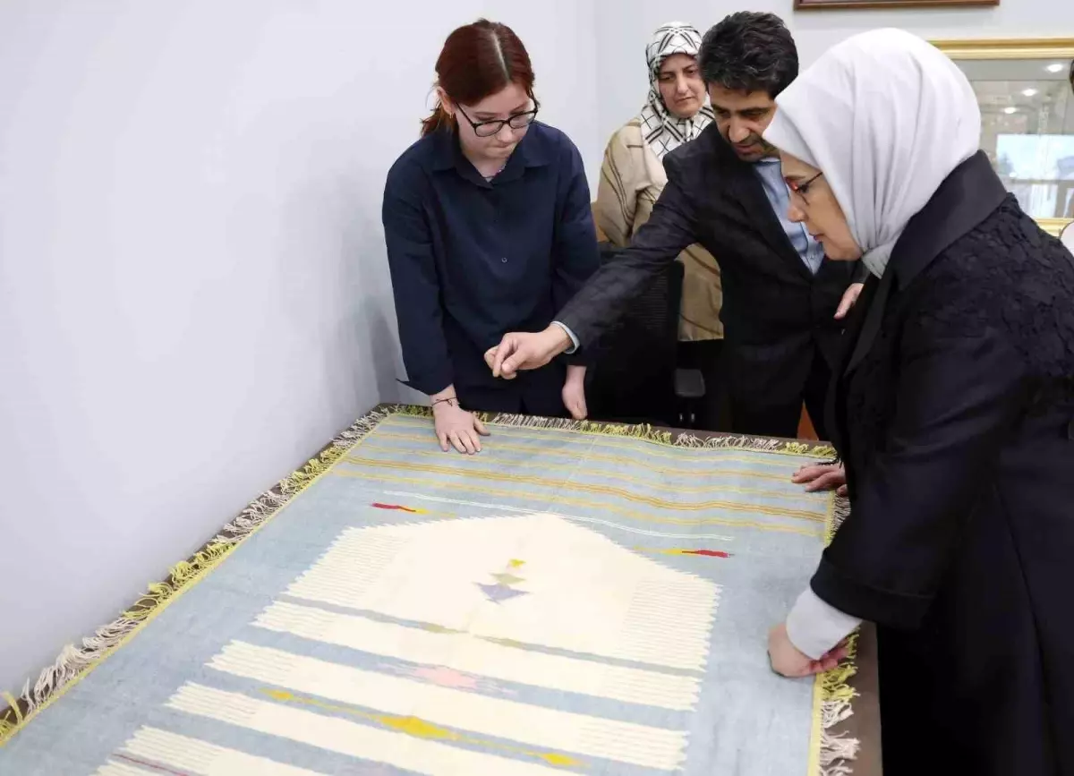 Emine Erdoğan, TOGEMDER\'in iftar programında depremzedeler ve hayırseverlerle bir araya geldi