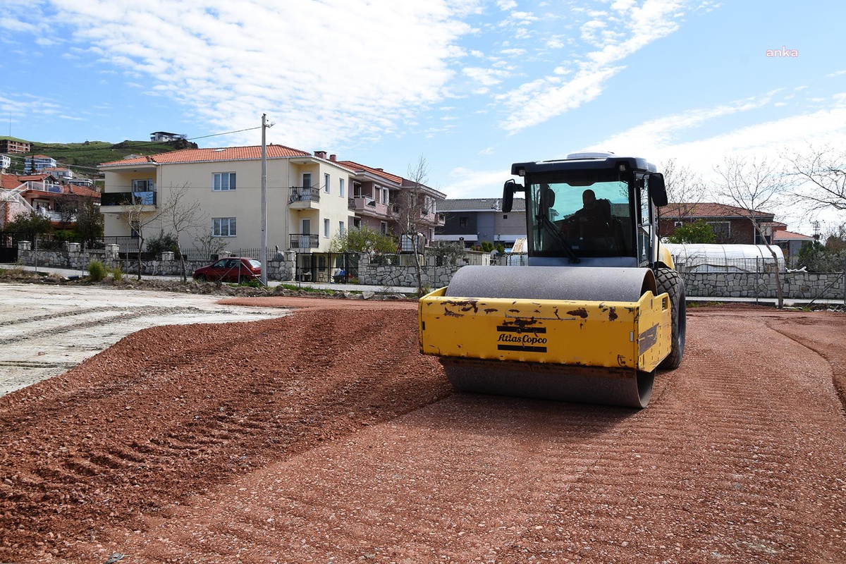 Foça Bağarası\'nda Yeni Pazar Yeri Yapımına Başlandı