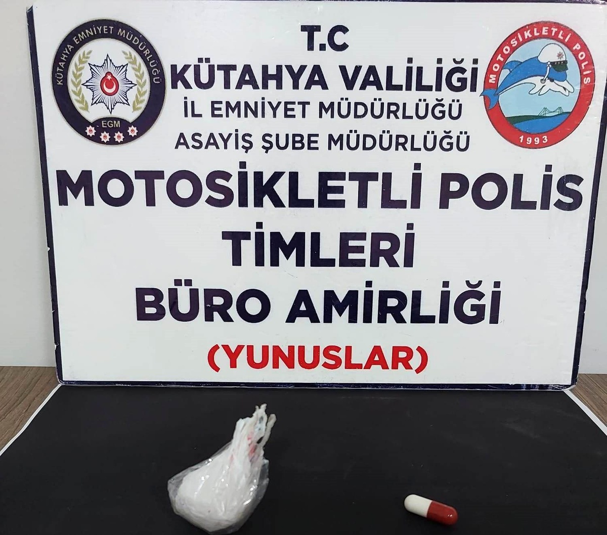 Kütahya\'da Yunus Timleri uyuşturucu ele geçirdi
